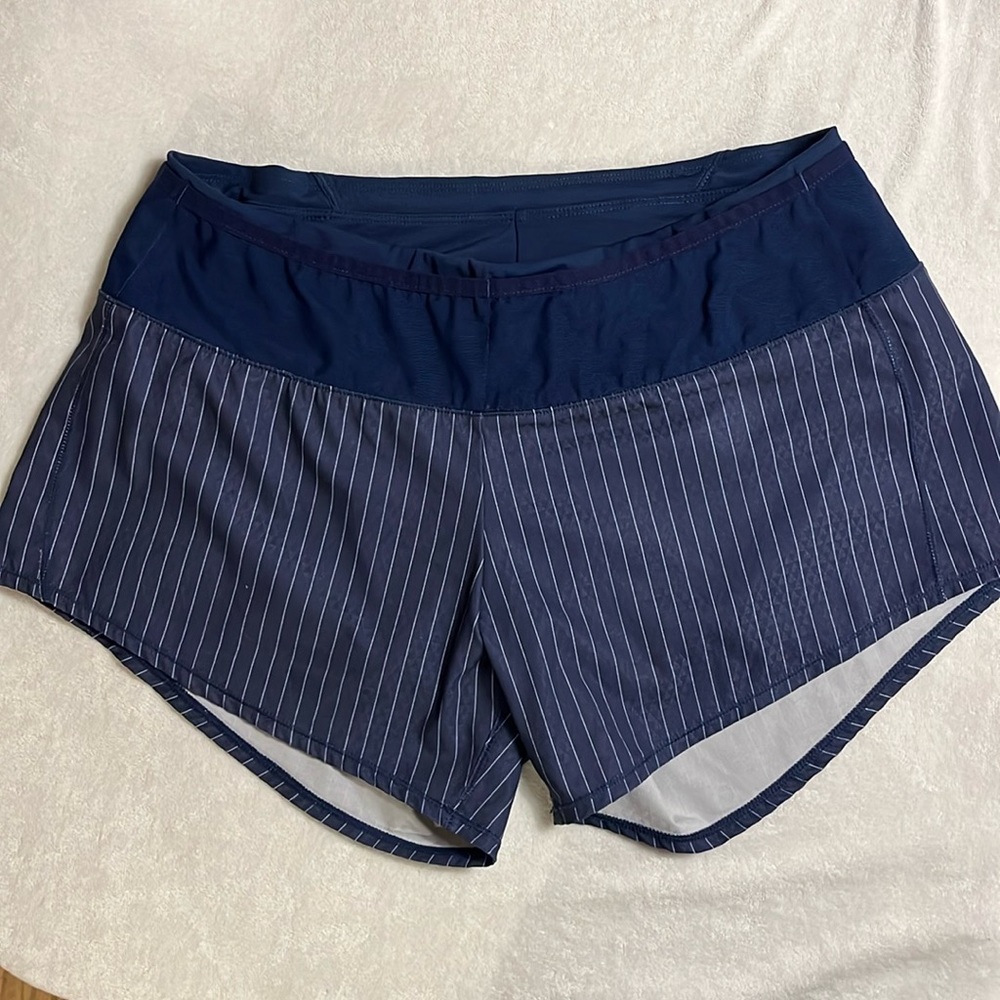 Oiselle Toolbelt Roga Shorts